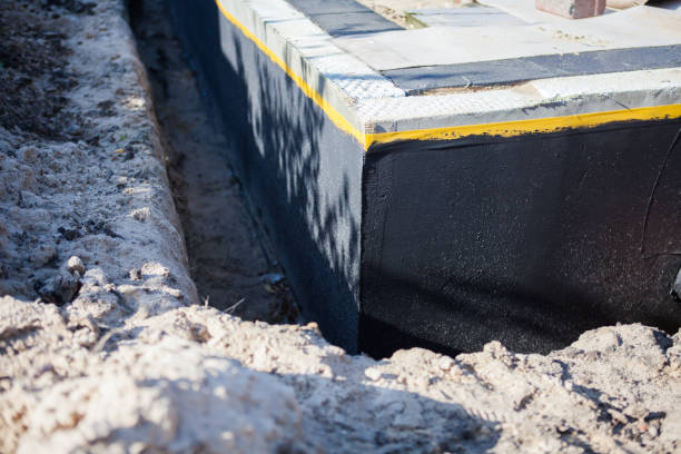Professional Vapor Barrier Installation technician working in Buffalo Valley, TN